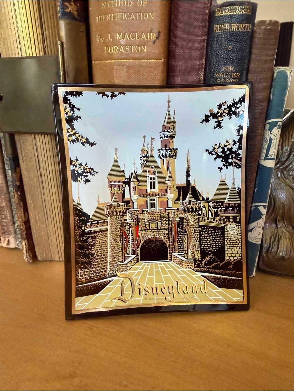 1960’s Disneyland Decorative Castle Trinket Dish by Houze Art made in USA - Picture 10 of 12